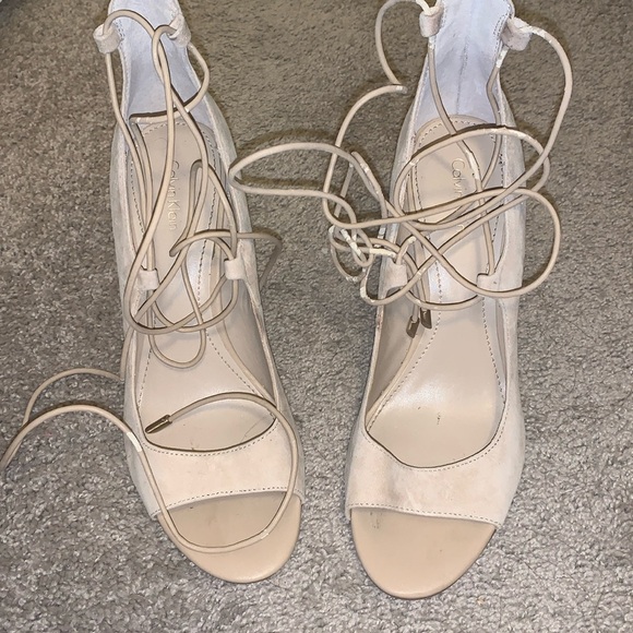 Calvin Klein light beige suede leather nude block heel lace up heels size 9.5 - Picture 2 of 5